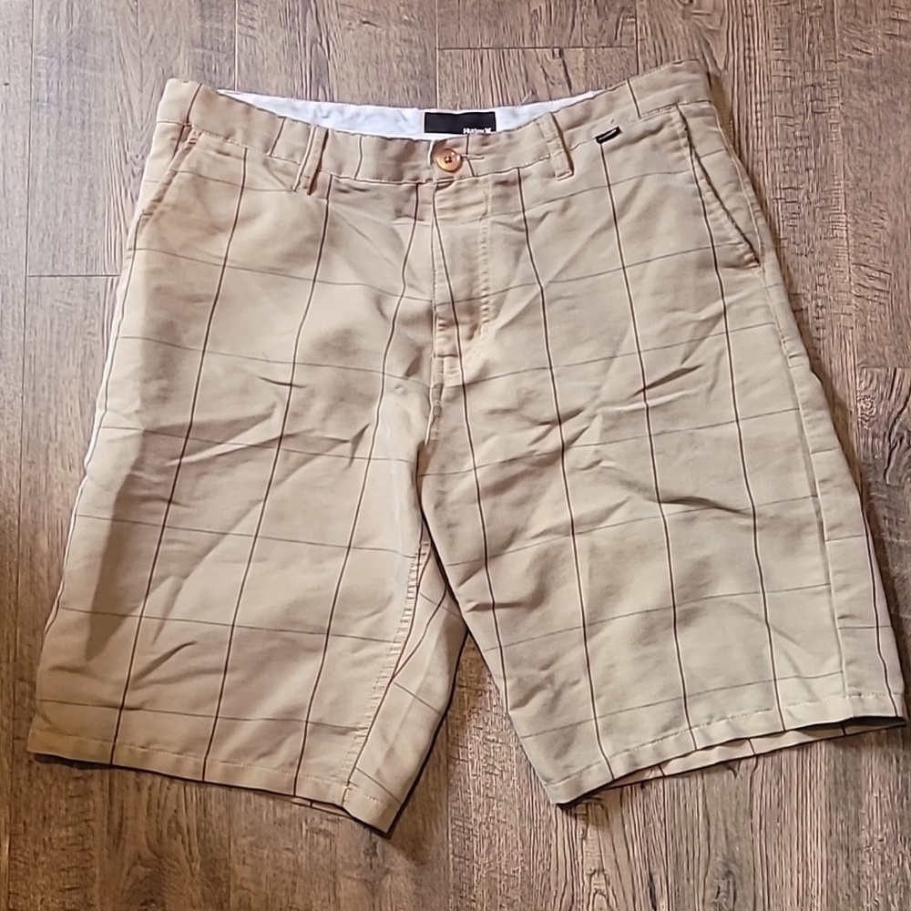 Hurley Size 32 Brown shorts